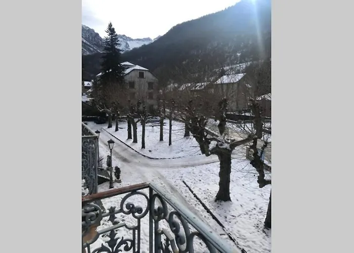 T2 résidence Grand Hotel appt 102 - village thermal montagne